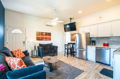1A- Coolidge AZ 1bd fully furnished w amenities 1A - image 3