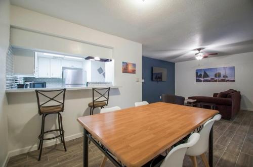 34A Casa Grande Modern 1bd condo w HEATED POOL - image 12