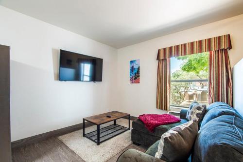 Vistas 116 - Modern luxury amenities sleeps 6 - image 10
