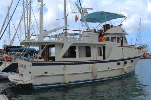 Bateau Privatisé à la Marina du Marin - Hôtel - Le Marin