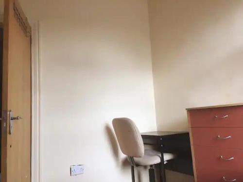 Single Room - Town & University nearby, 24h Bus, Airport-linked, Manchester (fotografie 2)
