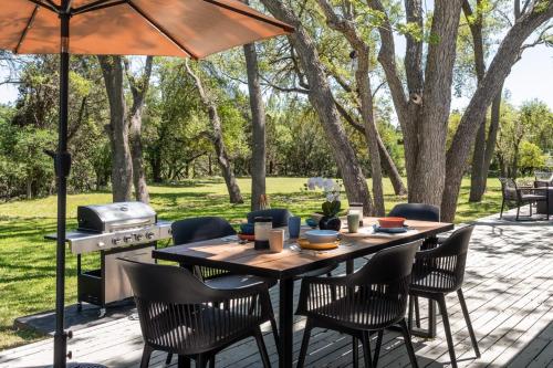 Upstay - Family Farmhouse in Southwest Austin in Austin, USA