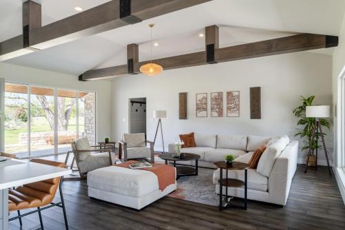 Upstay - Family Farmhouse in Southwest Austin in Austin, USA