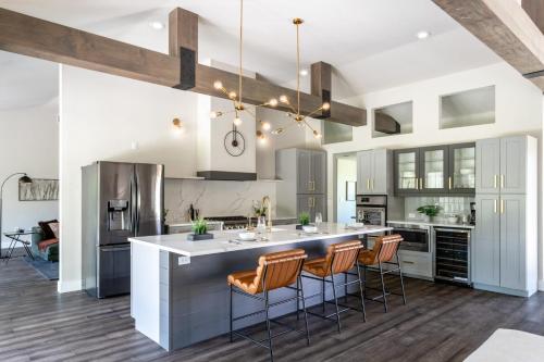 Upstay - Family Farmhouse in Southwest Austin in Austin, USA