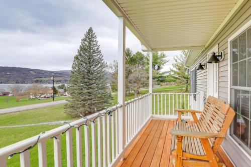 Views of Canandaigua Lake: Middlesex Retreat! in Naples (NY)