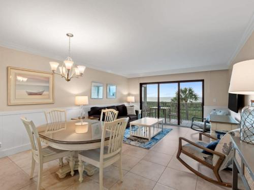 Beach Villa 2426- Captiva One Bedroom Deluxe Beachfront Residence - Captiva, FL
