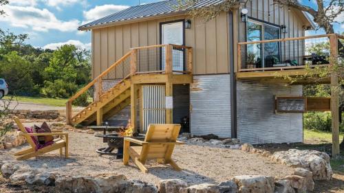 Jumping Goat Ranch-Treehouse Amazing View in Fredericksburg, USA