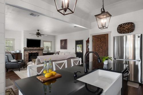 Stonewall Ranch styled home & pet friendly in Tivydale, USA