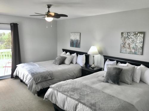 Stay in Gros Morne in Rocky Harbour (NL)