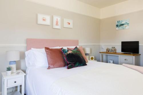 Camber - King Room in Gastro Pub - Accommodation - West Wittering