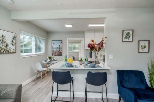 Chic Home Near Airport Port Everglades & Casino in Fort Lauderdale, USA
