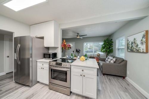 Chic Home Near Airport Port Everglades & Casino in Fort Lauderdale, USA