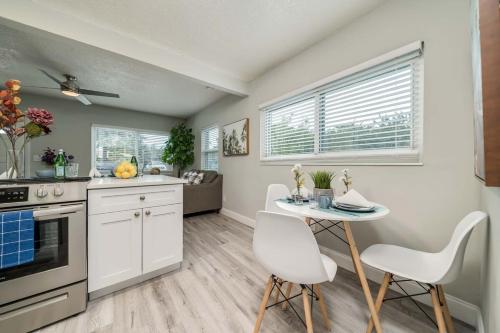 Chic Home Near Airport Port Everglades & Casino in Fort Lauderdale, USA