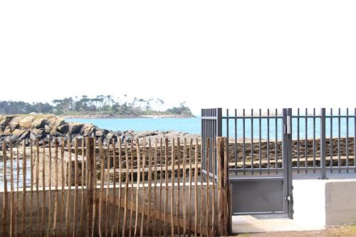 La Madrague - front de mer, accès privé plage et place de parking