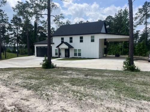 Waterfront house on Sam Rayburn - Sleeps 23! in Brookeland, USA