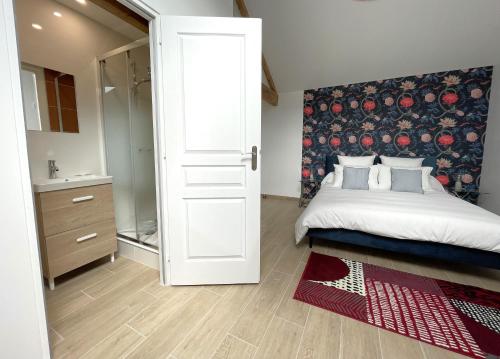 Le Relais de 40 Sous Room Type - Double Room with Private Bathroom