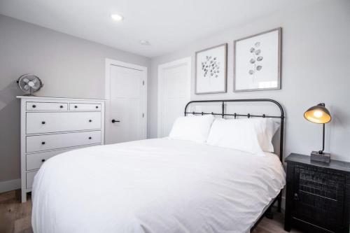 NN - Flats on 4th #1 - Downtown 2-bed 2-bath, Whitehorse (zdjęcie 7)