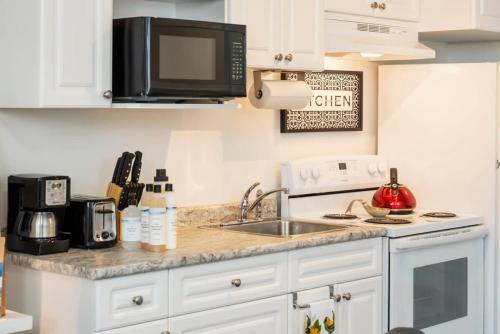 NN - The Evelyn - Whistlebend 1-bed 1-bath, Whitehorse (zdjęcie 5)