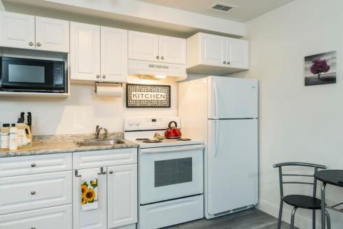 NN - The Evelyn - Whistlebend 1-bed 1-bath, Whitehorse (zdjęcie 6)