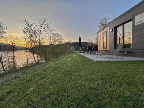 HOLIDAY VILLAGE "SEEBLICK" in Bavaria - tiny chalets with terrace right on the lake