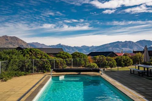 Alpine Retreat - image 4