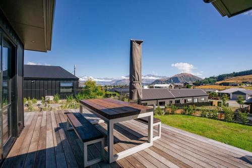 Views on Farrant - image 2