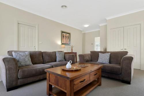 Spacious 2 Bed, 2 Bath Villa, CBD Location, Orange (Foto 8)