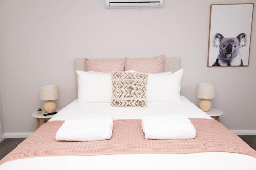 Villa on Matthews - Modern & Cosy, Escape for 2, Ориндж (фото 4)