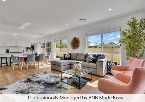 Hideaway On Curran - Modern & Comfy Retreat In Cbd Firepit - Orange