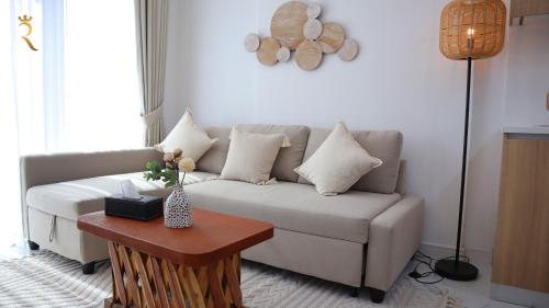 Modern 1BR Masdar - Bright Urban Apartment
