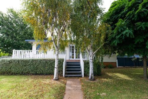 Cox Cottage Spacious Family Home Outdoor Pets