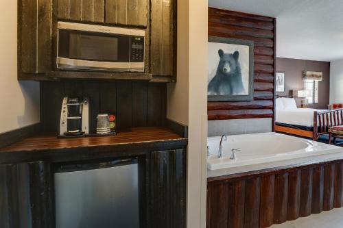 อ่างแช่น้ำร้อน, Stoney Creek Hotel Tulsa - Broken Arrow in โบรกเคนแอร์โรว์ (OK)