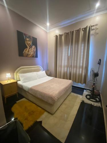 One-Bedroom Apartment image 2