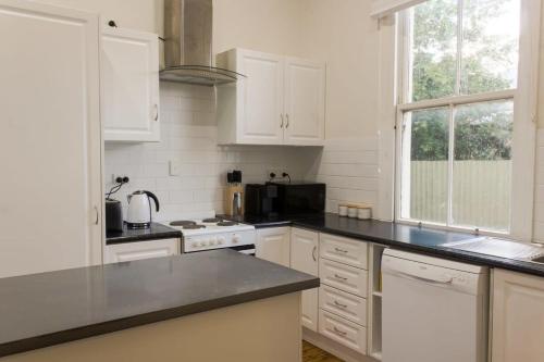 Bultje Cottage - Walk to CBD, Pet Friendly