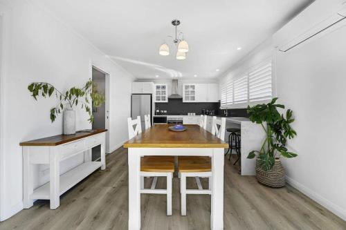 Towac Cabin 3- Hamptons Luxury, Breathtaking Views in Canobolas