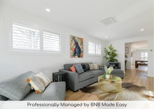 Getaway on Curran - CBD Escape, EV Plug, Firepit, Orange