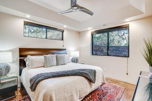 Modern Sedona Studio with Patio Walk to Trails! - image 10