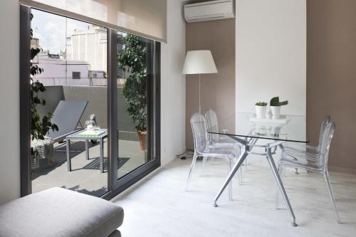 One-Bedroom Apartment with Terrace image 2
