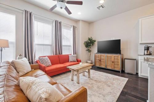 NEW! The Courtland, 2 Car Garage in San Antonio, USA