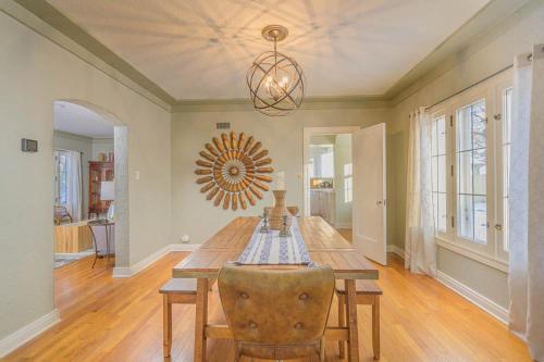Traveler Oasis Downtown Area Spacious Home PAC in Appleton, USA