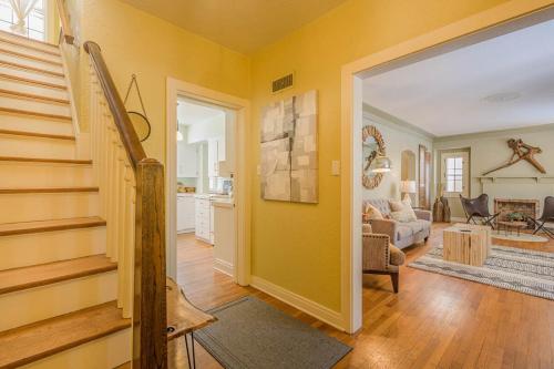 Traveler Oasis Downtown Area Spacious Home PAC in Appleton, USA