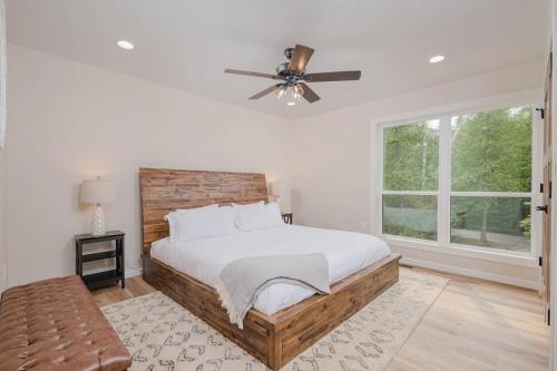 Brand New-Close to Dunes Cave Point and Clark Lake-Dog Friendly in Jacksonport, USA