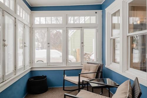 Home Away from Home off College Avenue in Appleton, USA