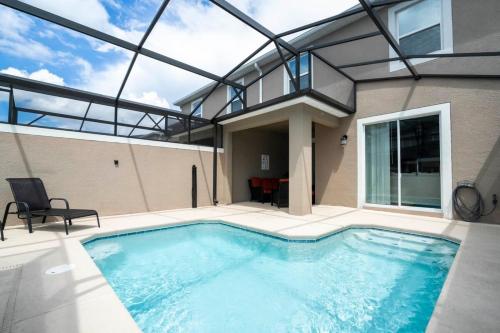 Vibrant Themed Home Prime Location Vibrant Themed Home Prime Location