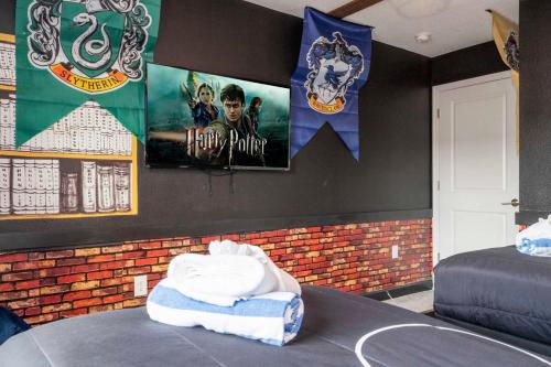 Vibrant Themed Home Prime Location Vibrant Themed Home Prime Location