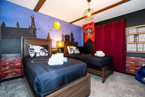 Vibrant Themed Home Prime Location Vibrant Themed Home Prime Location