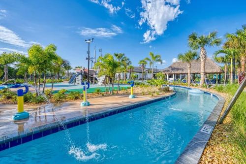 Vibrant Themed Home Prime Location Vibrant Themed Home Prime Location