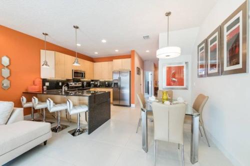 Spacious Comfortable Perfect Vacation - image 11