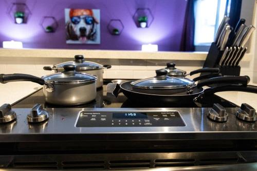 Healthcare-Professionals-King-FreeParking-Wifi-Pet in San Diego (CA)