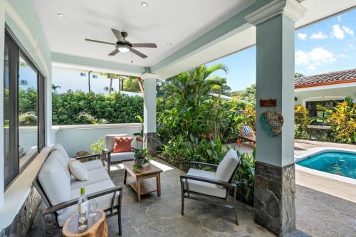 Stylish Home with Chic Decor, Luxury Amenities & Tropical Outdoor Oasis with Sparkling Private Pool in Brasilito